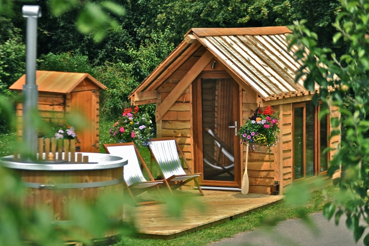 Glamping Holidays Breaks In Warwickshire Uk